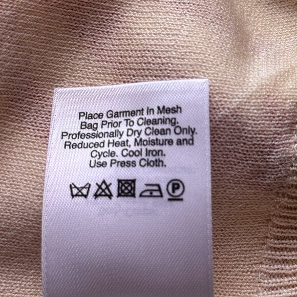 DKNY Women's Silk Sz L Cardigan Sweater Button Up Ivory Front w/Red Roses - Picture 9 of 9